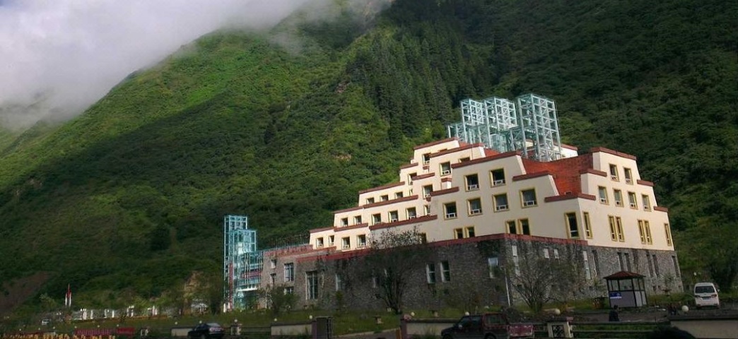 瑟尔嵯国際ホテル(松潘黄龍観光地店)_1.jpg