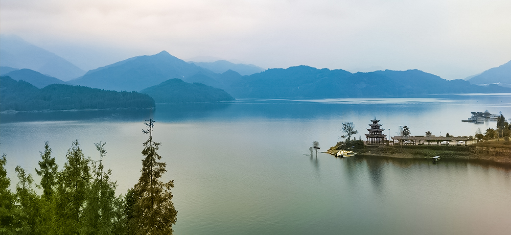 瓦屋山.jpg
