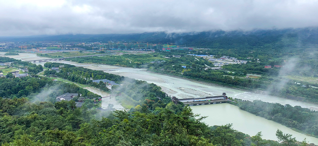 都江堰.JPG