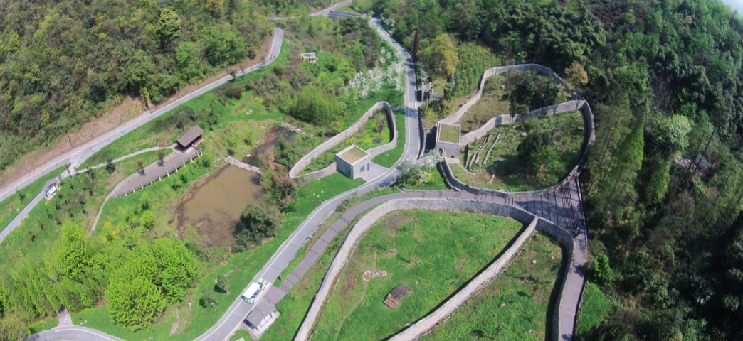 都江堰熊猫基地.JPG